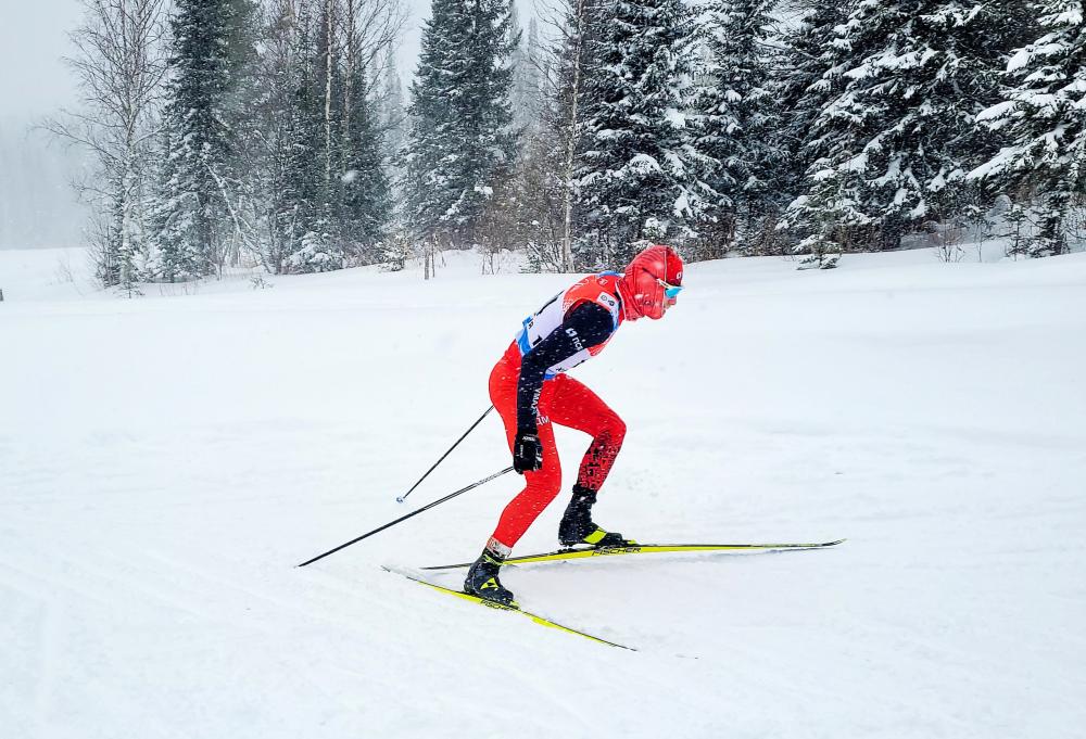 Владислав Азанов – 8-й в индивидуальной гонке на «Красногорской лыжне»