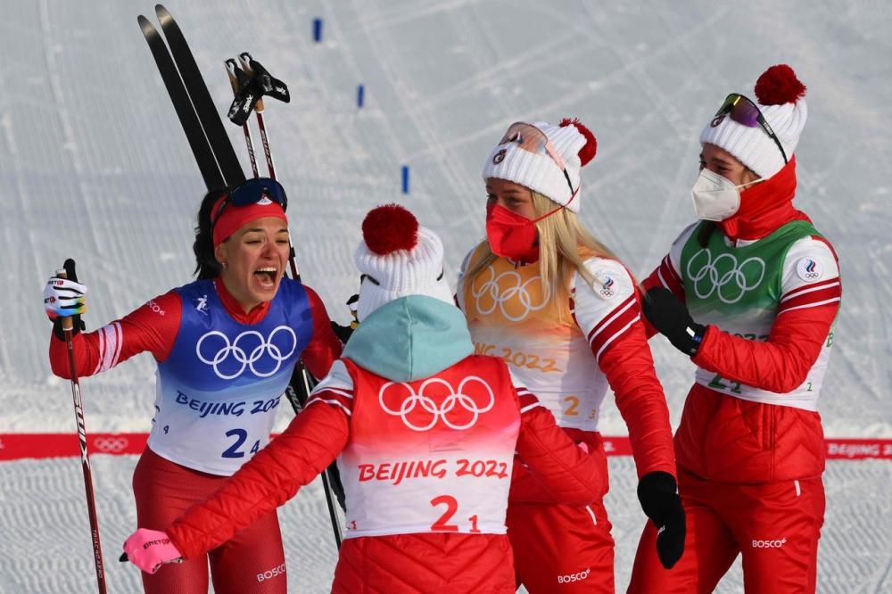 Россия выиграла золото женской эстафеты на Олимпиаде-2022
