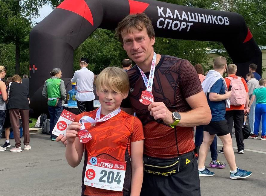 Максим Вылегжанин — второй в спортивном забеге на празднике «Гербер»